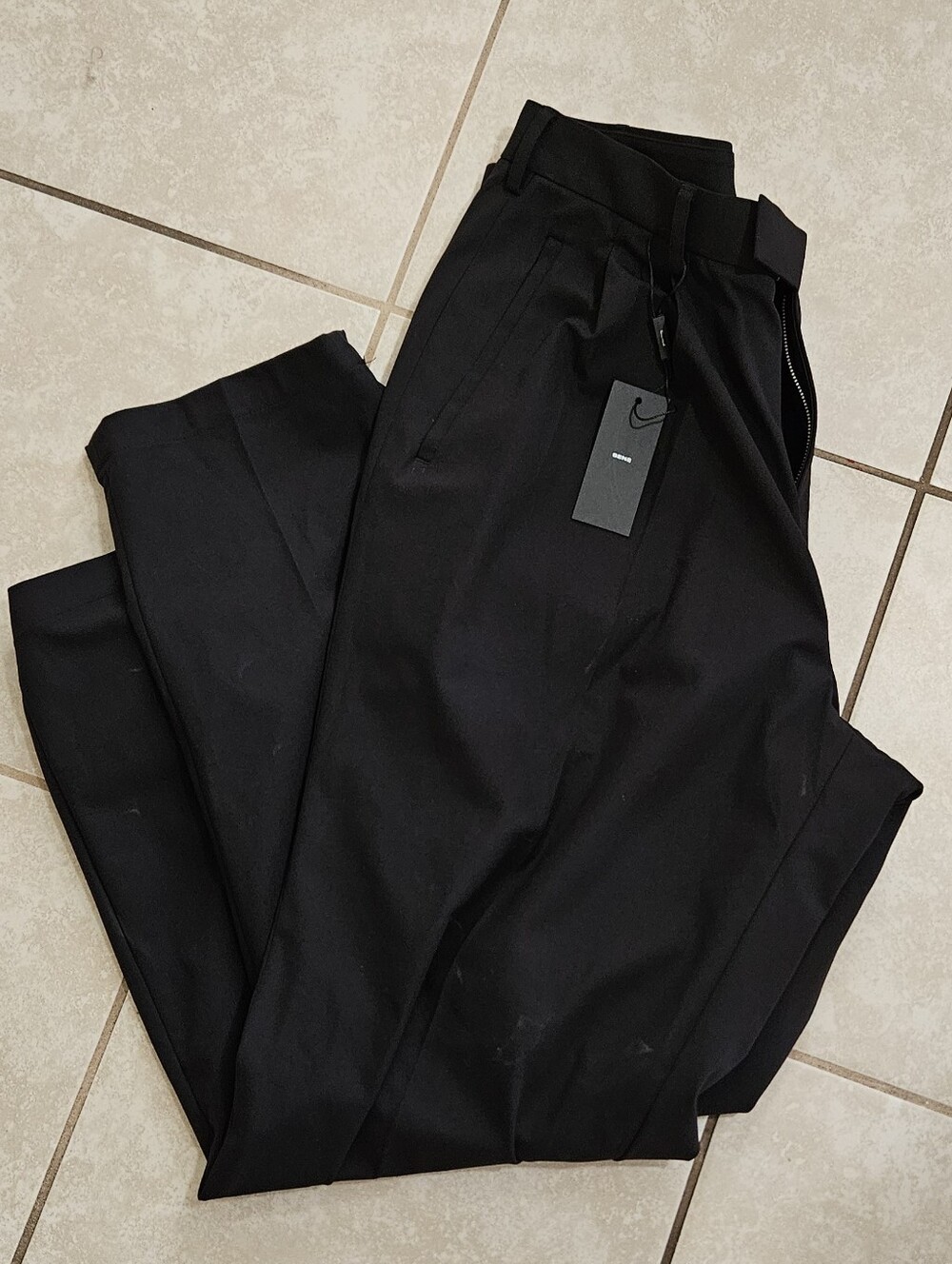 Sene Men's Black Pleated Dress Pants